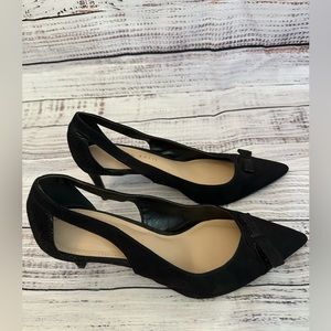 Kelly & Katie black bow heels that have been worn 1 time.